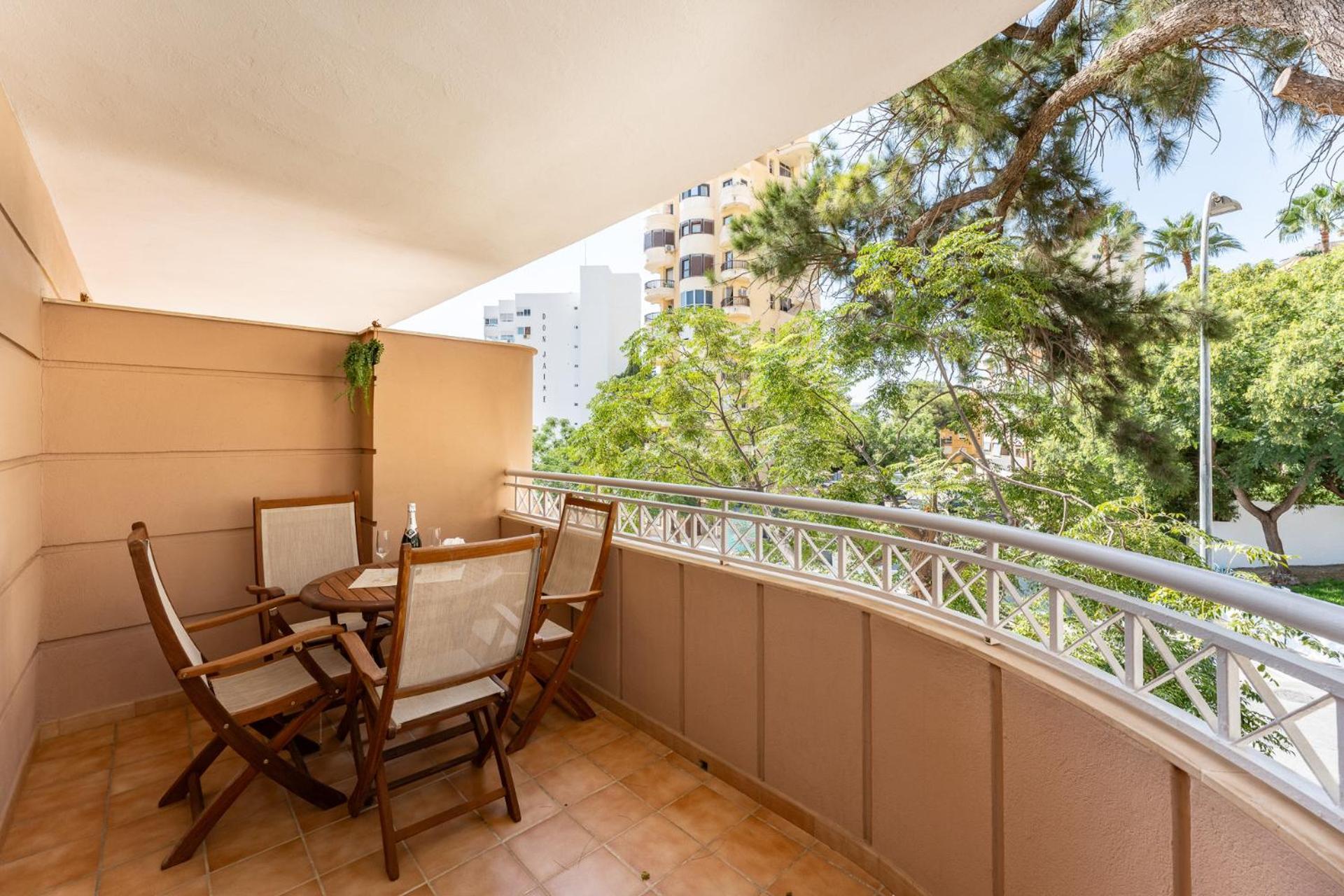 Malagasuite Costa Sol Oasis Torremolinos Buitenkant foto
