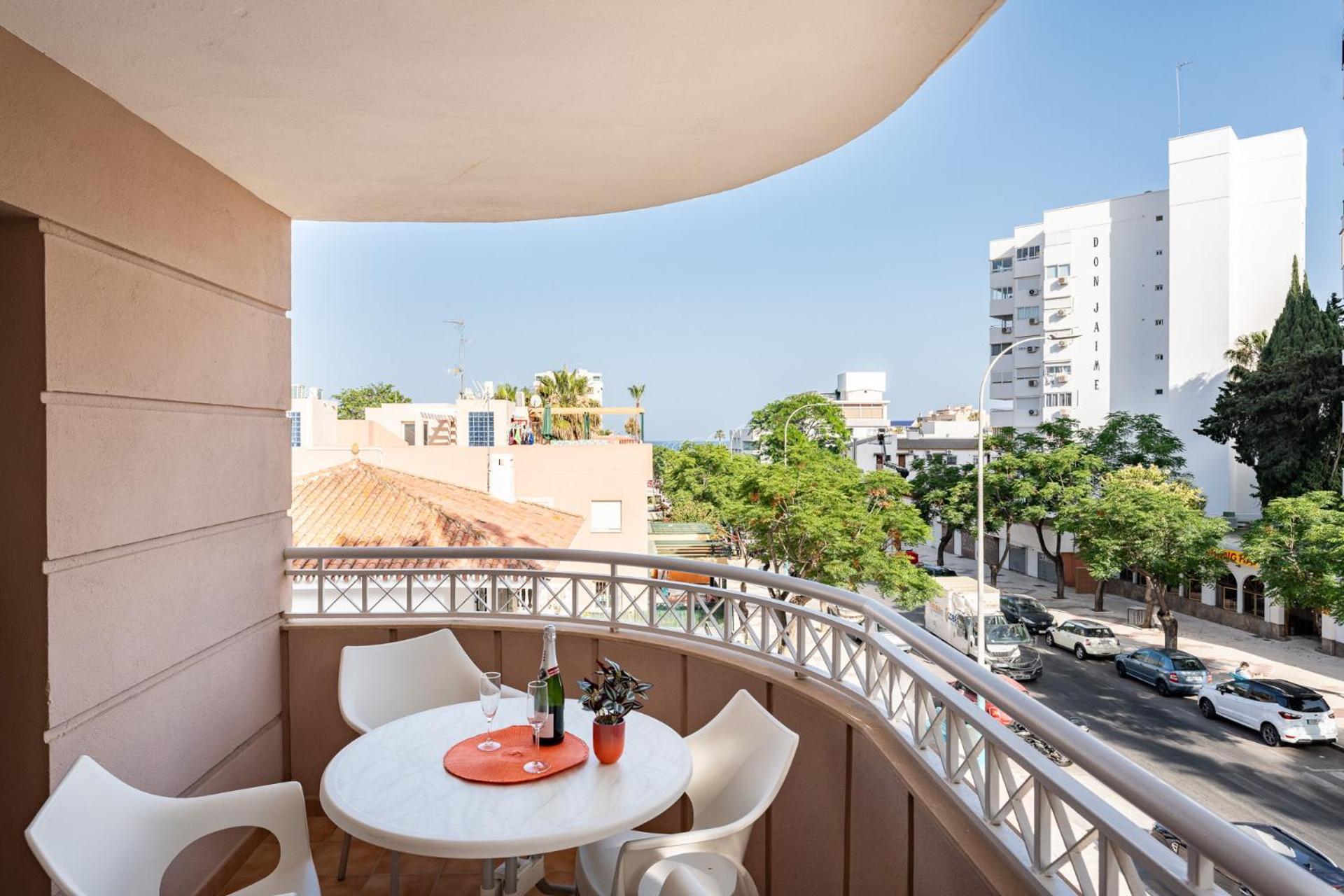 Malagasuite Costa Sol Oasis Torremolinos Buitenkant foto